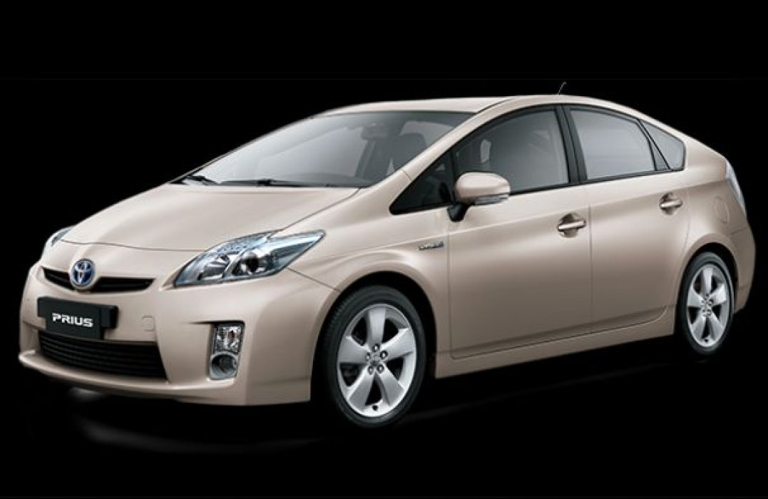  Toyota  Prius Jual  Mobil  Baru 